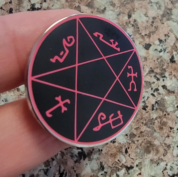 *2 for $13* Supernatural Devil's Trap Symbols Pentagram Round Enamel Pin - Picture 3 of 4